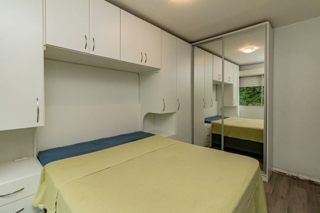 Imagem Apartamento com 3 Quartos à Venda, 63 m² em Santo Antônio - Porto Alegre