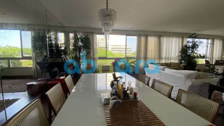 Imagem Apartamento com 4 Quartos à Venda, 245 m² em Leblon - Rio De Janeiro Imagem Apartamento com 4 Quartos à Venda, 245 m² em Leblon - Rio De Janeiro