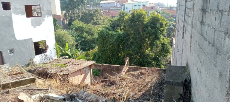 Imagem Terreno à Venda, 259 m² em São Roque Imagem Terreno à Venda, 259 m² em São Roque