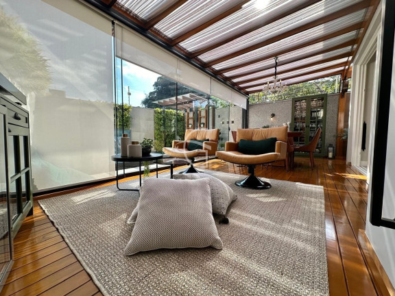 Imagem Casa com 3 Quartos à Venda, em América - Joinville Imagem Casa com 3 Quartos à Venda, em América - Joinville