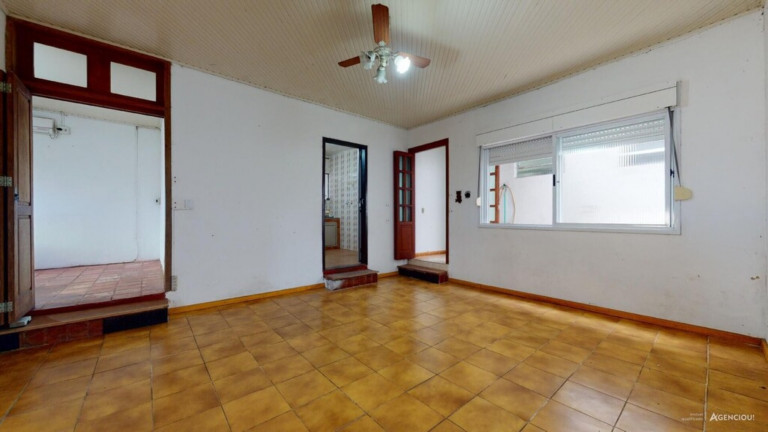 Imagem Imóvel com 4 Quartos à Venda, em Guarujá - Porto Alegre Imagem Imóvel com 4 Quartos à Venda, em Guarujá - Porto Alegre