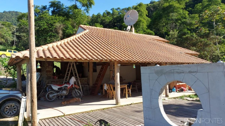 Imagem Chácara com 5 Quartos à Venda, 256 m² em Papucaia - Cachoeiras De Macacu Imagem Chácara com 5 Quartos à Venda, 256 m² em Papucaia - Cachoeiras De Macacu