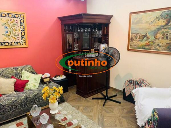 Imagem Casa com 4 Quartos à Venda, 317 m² em Grajaú - Rio De Janeiro Imagem Casa com 4 Quartos à Venda, 317 m² em Grajaú - Rio De Janeiro