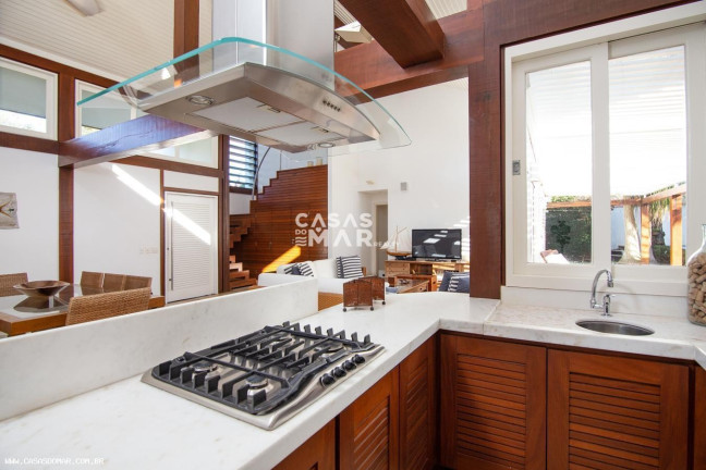 Imagem Casa com 4 Quartos para Alugar ou Temporada, 350 m² em Manguinhos - Armação Dos Búzios