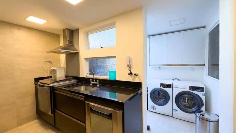 Imagem Apartamento com 3 Quartos à Venda, 178 m² em Santa Cecília - Porto Alegre Imagem Apartamento com 3 Quartos à Venda, 178 m² em Santa Cecília - Porto Alegre