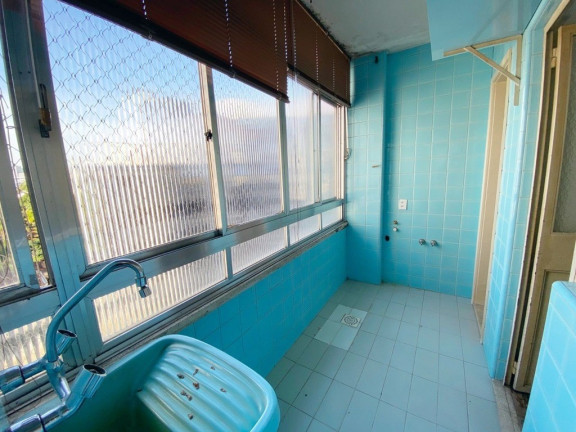 Imagem Apartamento com 3 Quartos à Venda, 195 m² em Moinhos De Vento - Porto Alegre