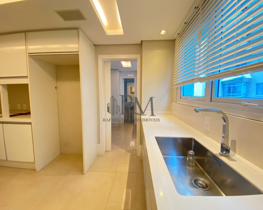 Imagem Apartamento com 3 Quartos à Venda, 220 m² em Agronômica - Florianópolis Imagem Apartamento com 3 Quartos à Venda, 220 m² em Agronômica - Florianópolis