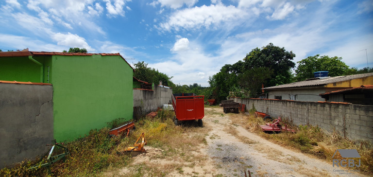 Terreno à Venda, 450 m² em Centro - Esmeraldas