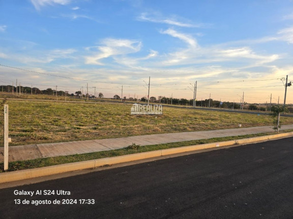 Imagem Terreno à Venda, 250 m² em Recreio Dos Bandeirantes - Uberaba Imagem Terreno à Venda, 250 m² em Recreio Dos Bandeirantes - Uberaba