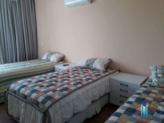Imagem Casa com 3 Quartos à Venda, 370 m² em Centro - Camboriú Imagem Casa com 3 Quartos à Venda, 370 m² em Centro - Camboriú
