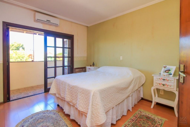 Imagem Casa com 3 Quartos à Venda,  em Cavalhada - Porto Alegre