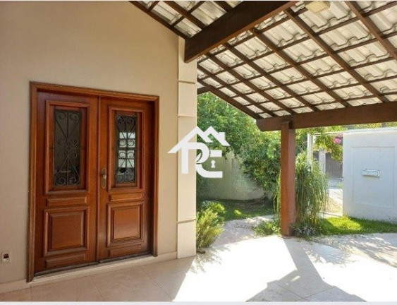 Imagem Casa com 3 Quartos à Venda, 360 m² em Piratininga - Niterói