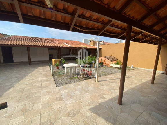 Imagem Casa com 5 Quartos à Venda, 179 m² em Itapema Do Saí - Itapoá