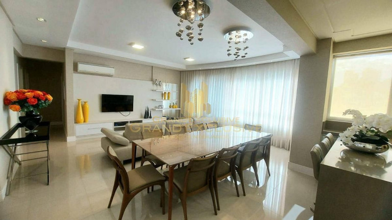 Imagem Apartamento com 3 Quartos à Venda, 122 m² em Centro - Balneário Camboriú