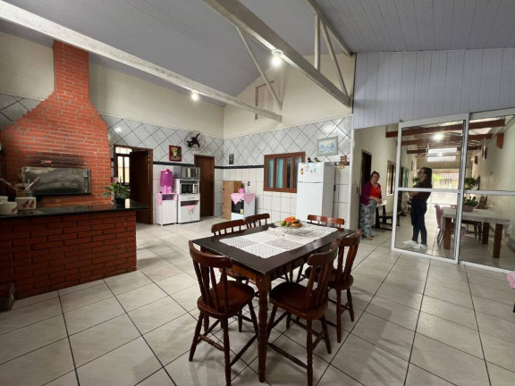 Imagem Casa com 3 Quartos à Venda, 180 m² em Centro - Balneário Barra Do Sul