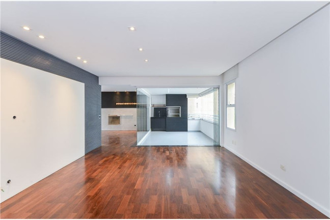 Imagem Apartamento com 3 Quartos à Venda, 235 m² em Vila Suzana - São Paulo