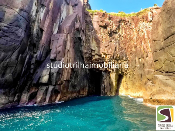 Imagem Casa com 1 Quarto à Venda, em Perequê - Ilhabela Imagem Casa com 1 Quarto à Venda, em Perequê - Ilhabela
