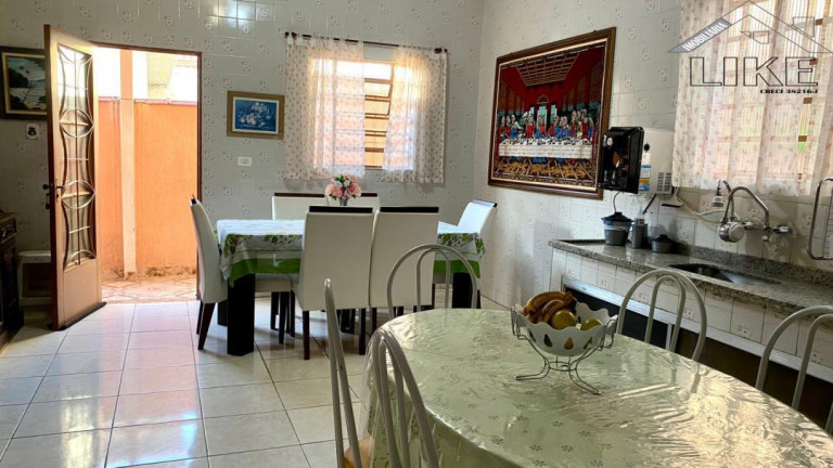 Imagem Casa com 3 Quartos à Venda, 231 m² em Bosque Dos Eucaliptos - São José Dos Campos Imagem Casa com 3 Quartos à Venda, 231 m² em Bosque Dos Eucaliptos - São José Dos Campos