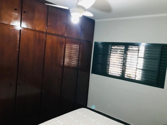 Imagem Casa com 3 Quartos à Venda, 172 m² em Centro - Araraquara Imagem Casa com 3 Quartos à Venda, 172 m² em Centro - Araraquara