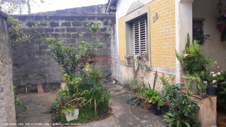 Imagem Casa com 3 Quartos à Venda, 200 m² em Vila Sao Jose - Taubaté