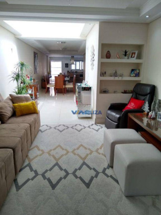 Imagem Casa com 3 Quartos à Venda, 226 m² em Jardim Santa Mena - Guarulhos Imagem Casa com 3 Quartos à Venda, 226 m² em Jardim Santa Mena - Guarulhos