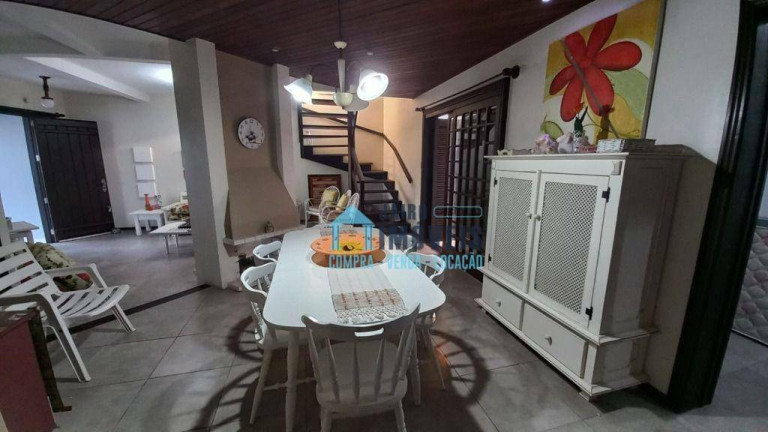 Imagem Sobrado com 5 Quartos à Venda, 210 m² em Centro - Imbé Imagem Sobrado com 5 Quartos à Venda, 210 m² em Centro - Imbé