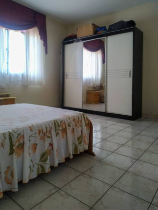 Imagem Casa com 3 Quartos à Venda, 449 m²