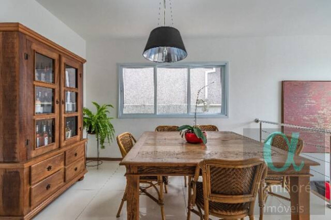 Imagem Casa com 4 Quartos à Venda, 300 m² em Alphaville - Santana De Parnaíba Imagem Casa com 4 Quartos à Venda, 300 m² em Alphaville - Santana De Parnaíba