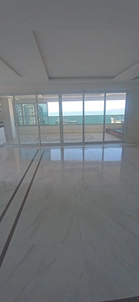 Imagem Apartamento com 4 Quartos à Venda, 254 m² em Meia Praia - Itapema