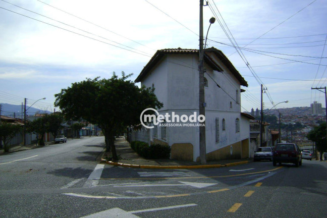 Casa com 3 Quartos à Venda, 300 m² em Vila Mota - Bragança Paulista