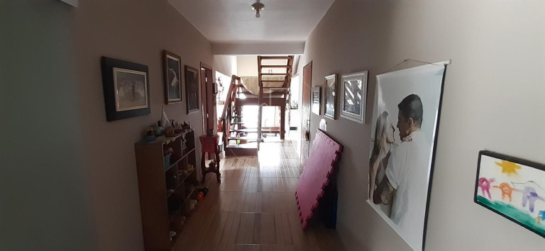 Imagem Casa com 3 Quartos à Venda, 200 m² em São João Do Rio Vermelho - Florianópolis Imagem Casa com 3 Quartos à Venda, 200 m² em São João Do Rio Vermelho - Florianópolis