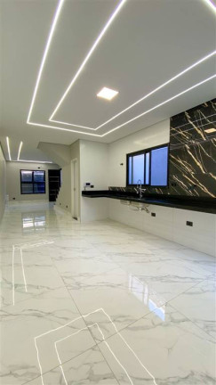 Imagem Sobrado com 3 Quartos à Venda, 10 m² em Maracanã - Praia Grande Imagem Sobrado com 3 Quartos à Venda, 10 m² em Maracanã - Praia Grande