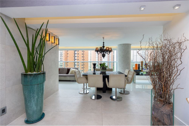 Imagem Apartamento à Venda, 335 m² em Moema - São Paulo Imagem Apartamento à Venda, 335 m² em Moema - São Paulo