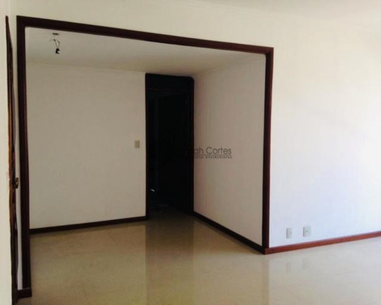 Imagem Imóvel com 3 Quartos à Venda, 120 m² em Icaraí - Niterói Imagem Imóvel com 3 Quartos à Venda, 120 m² em Icaraí - Niterói