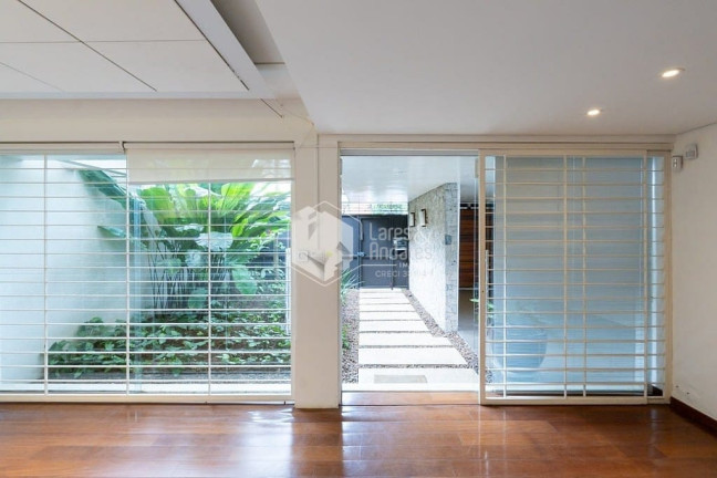 Imagem Casa com 3 Quartos à Venda, 216 m² em Jardim Paulistano - São Paulo