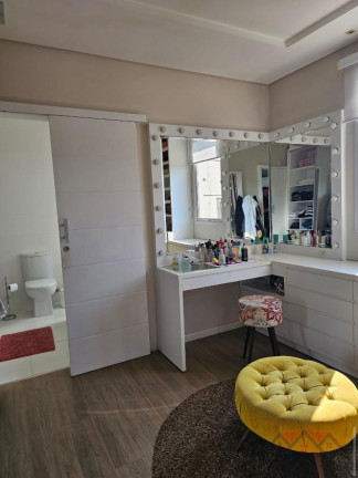 Imagem Sobrado com 3 Quartos à Venda, 295 m² em Bucarein - Joinville
