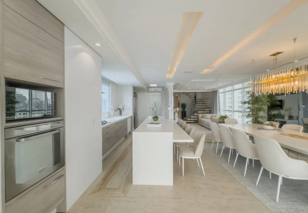 Imagem Cobertura com 3 Quartos à Venda, 273 m² em Centro - Balneário Camboriú