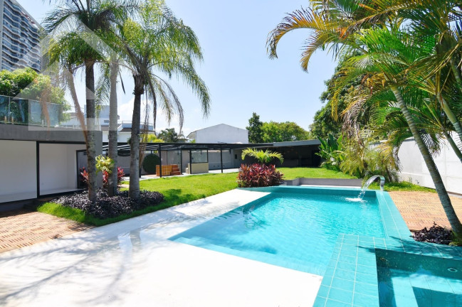 Imagem Casa com 5 Quartos à Venda, 1.288 m² em Barra Da Tijuca - Rio De Janeiro Imagem Casa com 5 Quartos à Venda, 1.288 m² em Barra Da Tijuca - Rio De Janeiro
