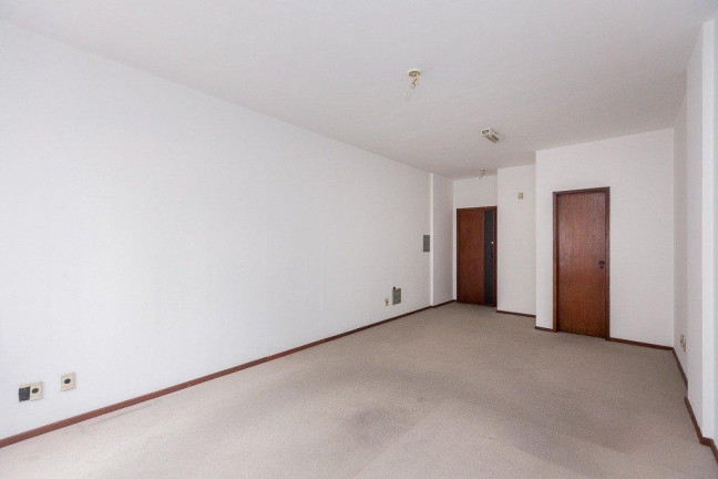 Imagem Sala Comercial à Venda, 32 m² em Centro - Curitiba Imagem Sala Comercial à Venda, 32 m² em Centro - Curitiba