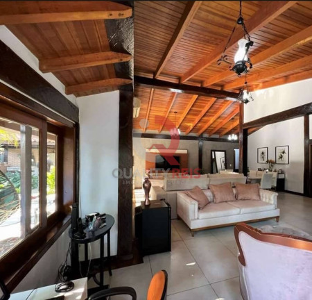 Imagem Casa de Condomínio com 3 Quartos à Venda, 320 m² em Chácara Dos Lagos - Carapicuíba