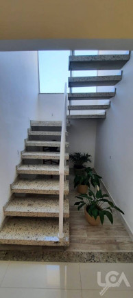 Imagem Casa com 4 Quartos à Venda, 360 m² em Jardim Britânia - Caraguatatuba Imagem Casa com 4 Quartos à Venda, 360 m² em Jardim Britânia - Caraguatatuba