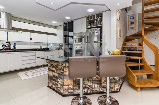 Imagem Imóvel com 3 Quartos à Venda, 211 m² em Jardim Lindóia - Porto Alegre