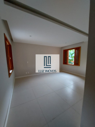 Imagem Casa com 3 Quartos à Venda, 300 m² em Parque Salutares - Paraíba Do Sul Imagem Casa com 3 Quartos à Venda, 300 m² em Parque Salutares - Paraíba Do Sul