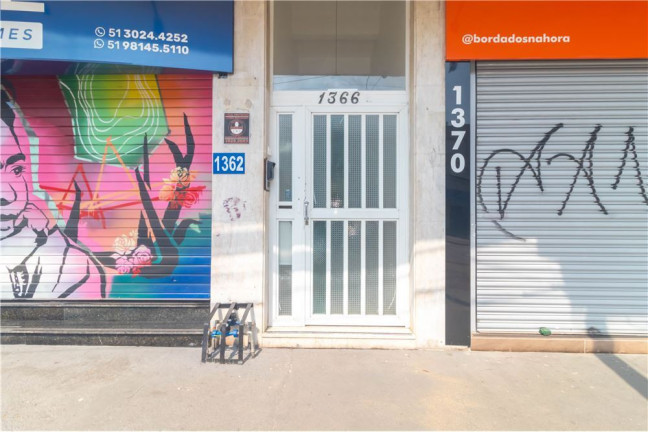 Imagem Imóvel com 2 Quartos à Venda, em Sao Joao - Porto Alegre Imagem Imóvel com 2 Quartos à Venda, em Sao Joao - Porto Alegre