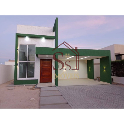 Casa com 3 Quartos à Venda,  em Mossoró