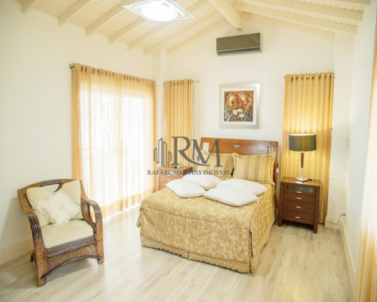 Imagem Casa com 7 Quartos à Venda, 800 m² em Praia De Fora - Palhoça Imagem Casa com 7 Quartos à Venda, 800 m² em Praia De Fora - Palhoça