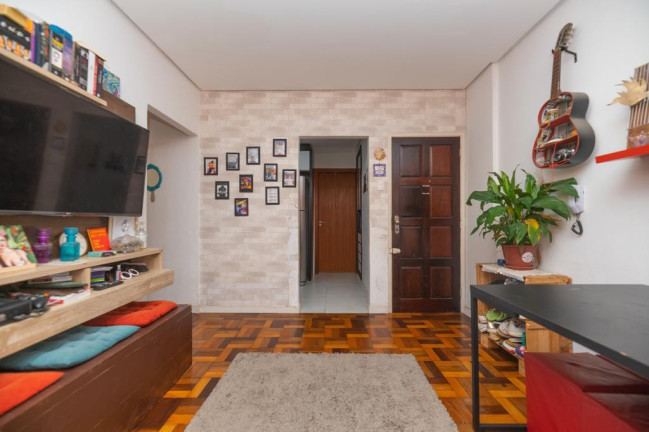 Imagem Imóvel com 2 Quartos à Venda, em Cidade Baixa - Porto Alegre Imagem Imóvel com 2 Quartos à Venda, em Cidade Baixa - Porto Alegre