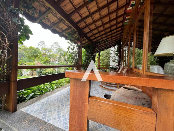 Imagem Casa com 5 Quartos à Venda, 350 m² em Iucas - Teresópolis