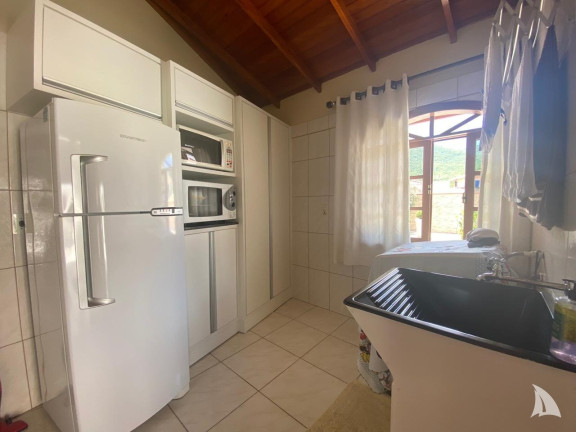 Imagem Casa com 3 Quartos à Venda, 323 m² em Areias De Baixo - Governador Celso Ramos