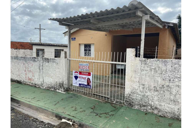 Imagem Casa com 2 Quartos à Venda, 104 m² em Jardim Primavera - Salto De Pirapora